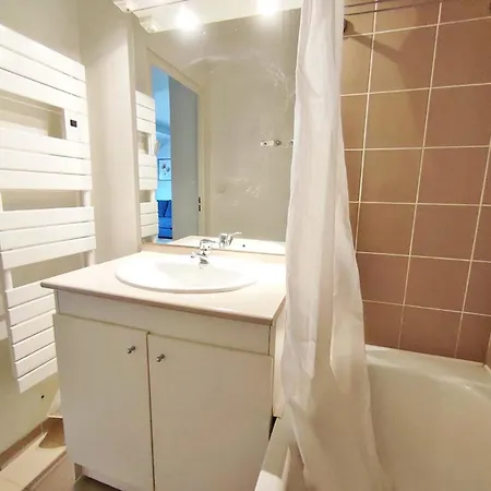 アパート Le Flocon, T2, Wifi, Vue Montagne, Parking Gratuit, Ascenseur, 4 Personnes Bagnères-de-Luchon