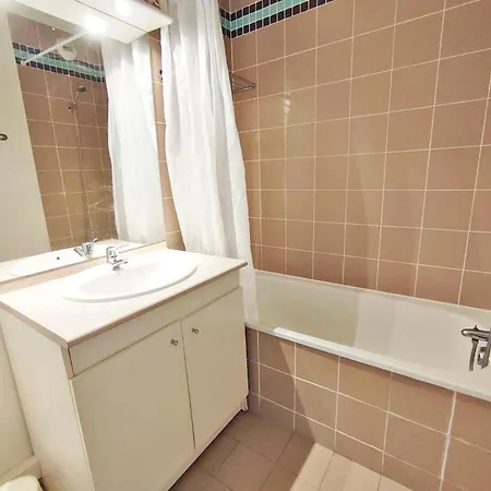 Appartamento Le Flocon, T2, Wifi, Vue Montagne, Parking Gratuit, 4 Personnes *