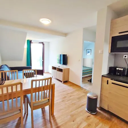 Appartamento Le Flocon, T2, Wifi, Vue Montagne, Parking Gratuit, 4 Personnes *