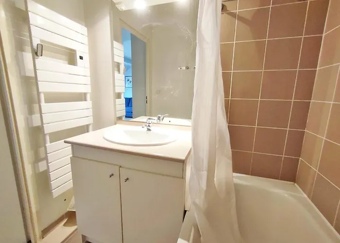 Appartamento Le Flocon, T2, Wifi, Vue Montagne, Parking Gratuit, 4 Personnes Bagnères-de-Luchon